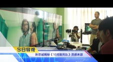 尽管她看起来很高兴，每天都表现得好像什么事都没有，但她一直怀疑自己的丈夫有外遇。